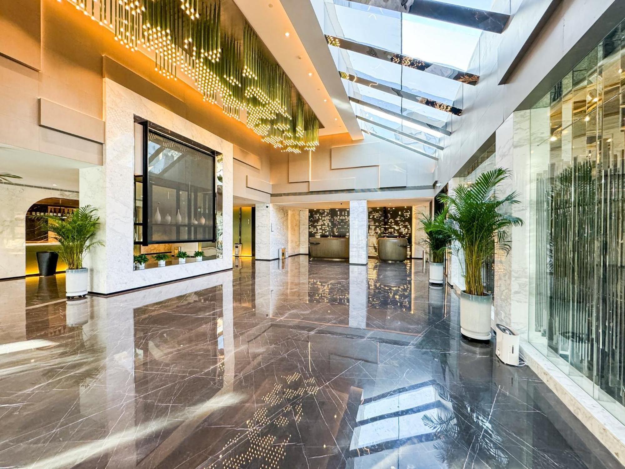 Holiday Inn Zhengzhou Zhongzhou By Ihg ภายนอก รูปภาพ